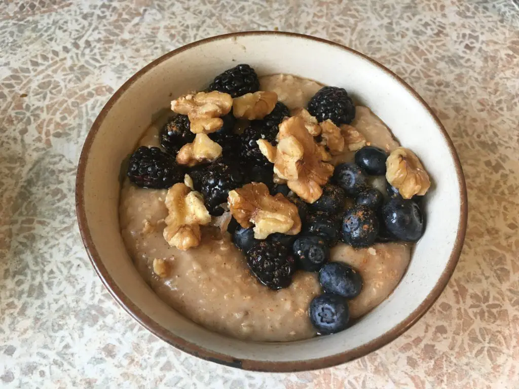 healthy and easy fermented breakfast oats