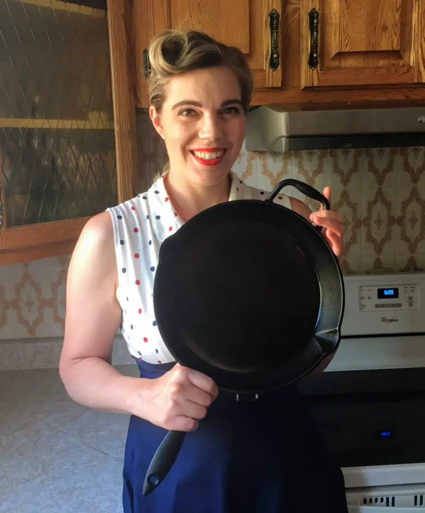 how to cook with a cast iron skillet
