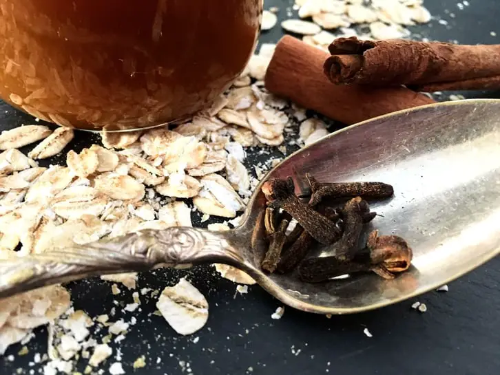 spoonful of cloves
